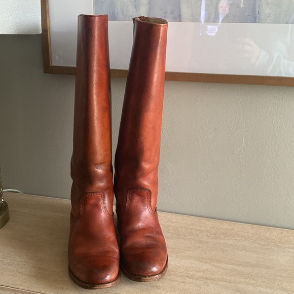 FRYE knee high leather boots size 7. In good condition!! - Picture 3 of 16